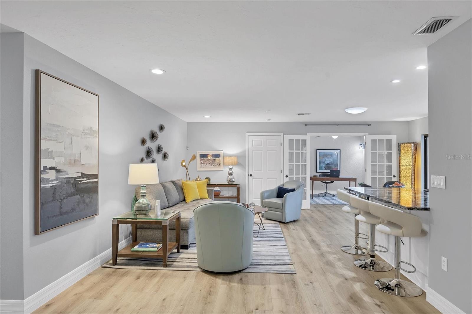 GLEN OAKS MANOR HOMES PH 1 - Residential