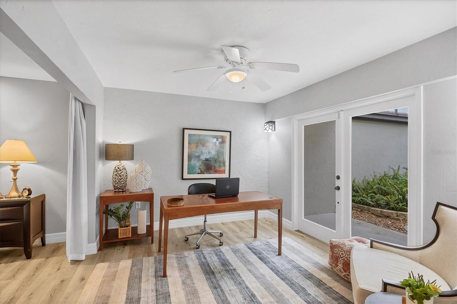 GLEN OAKS MANOR HOMES PH 1 - Residential