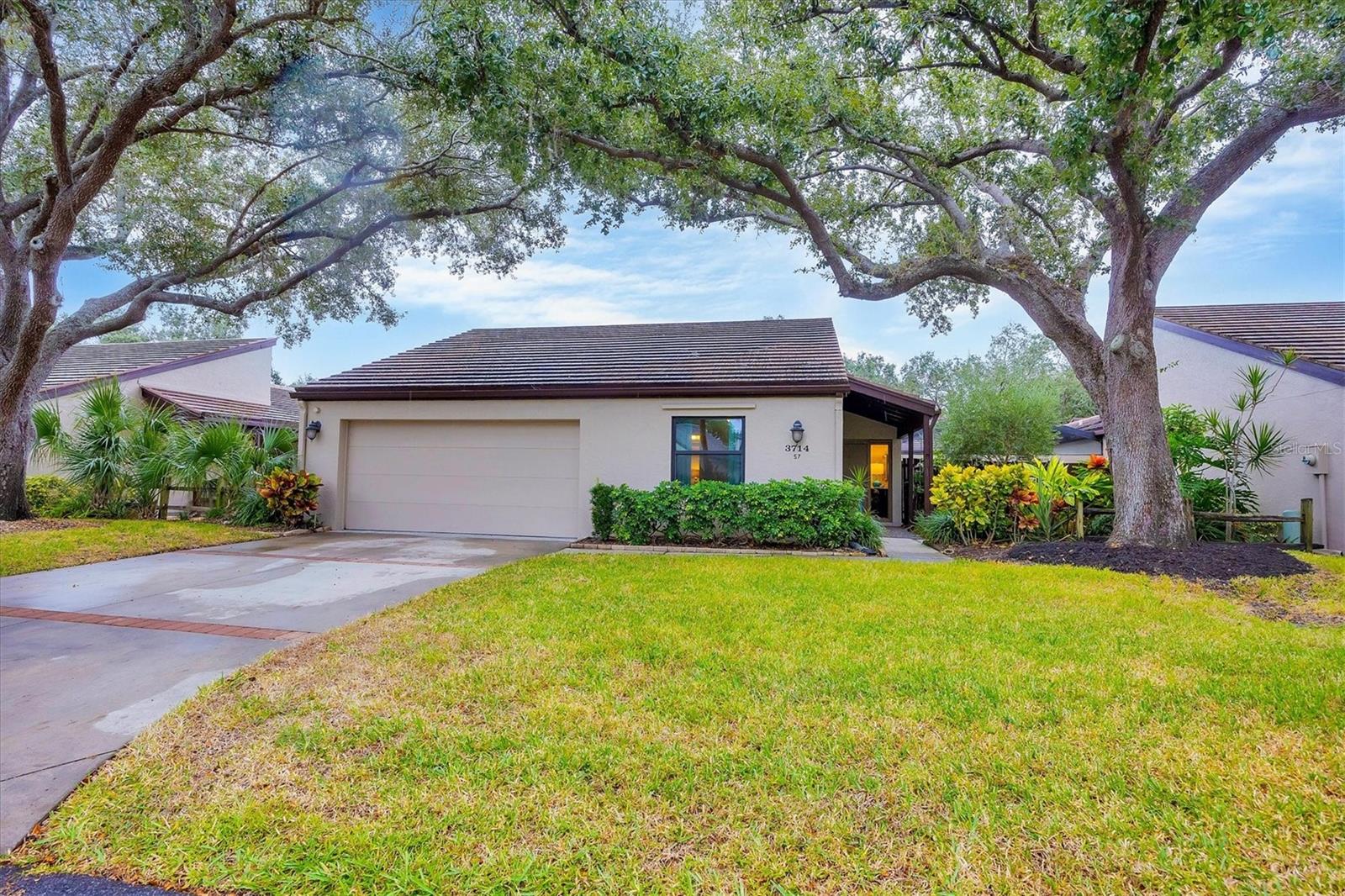 GLEN OAKS MANOR HOMES PH 1 - Residential