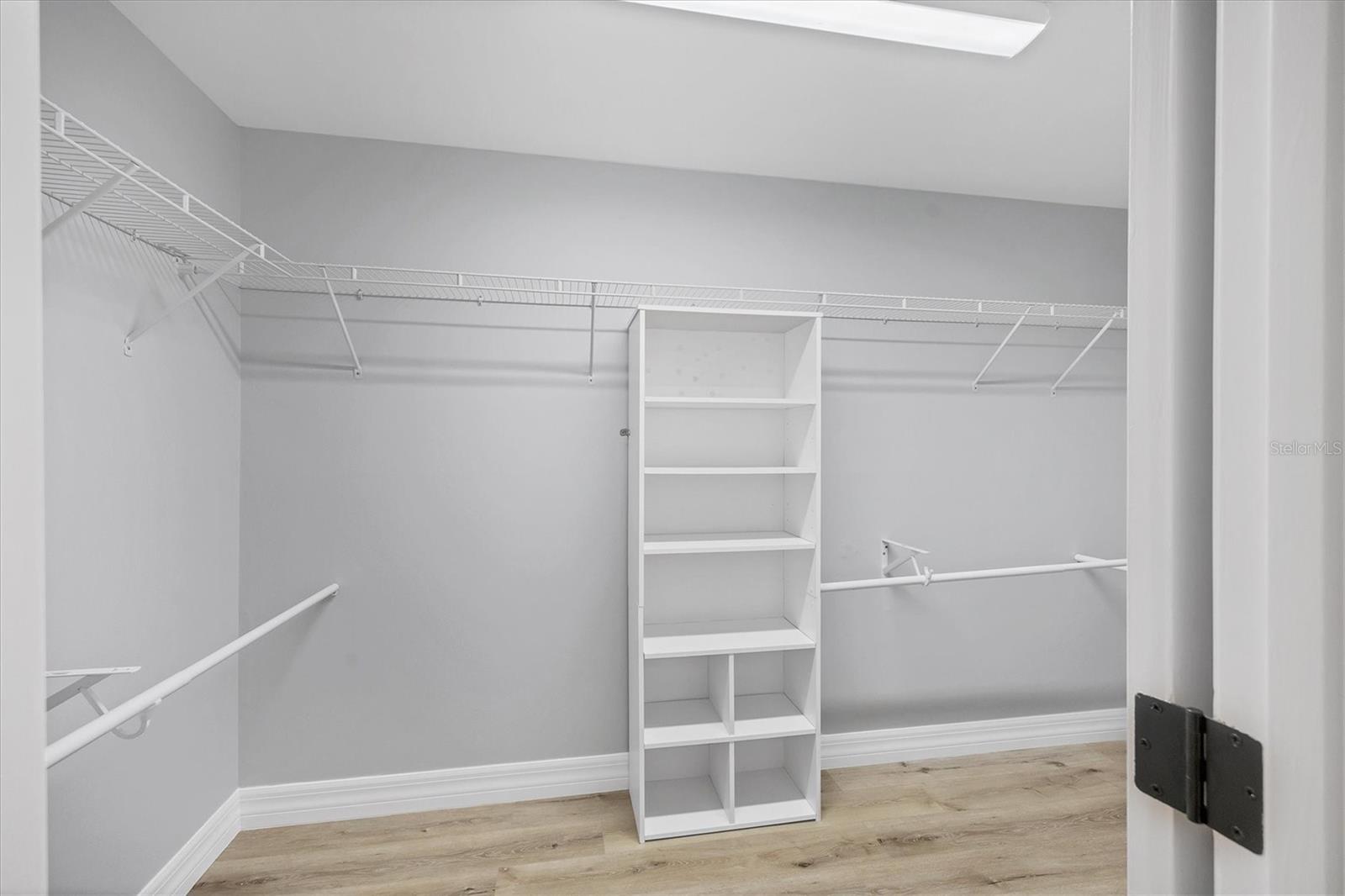 GLEN OAKS MANOR HOMES PH 1 - Residential