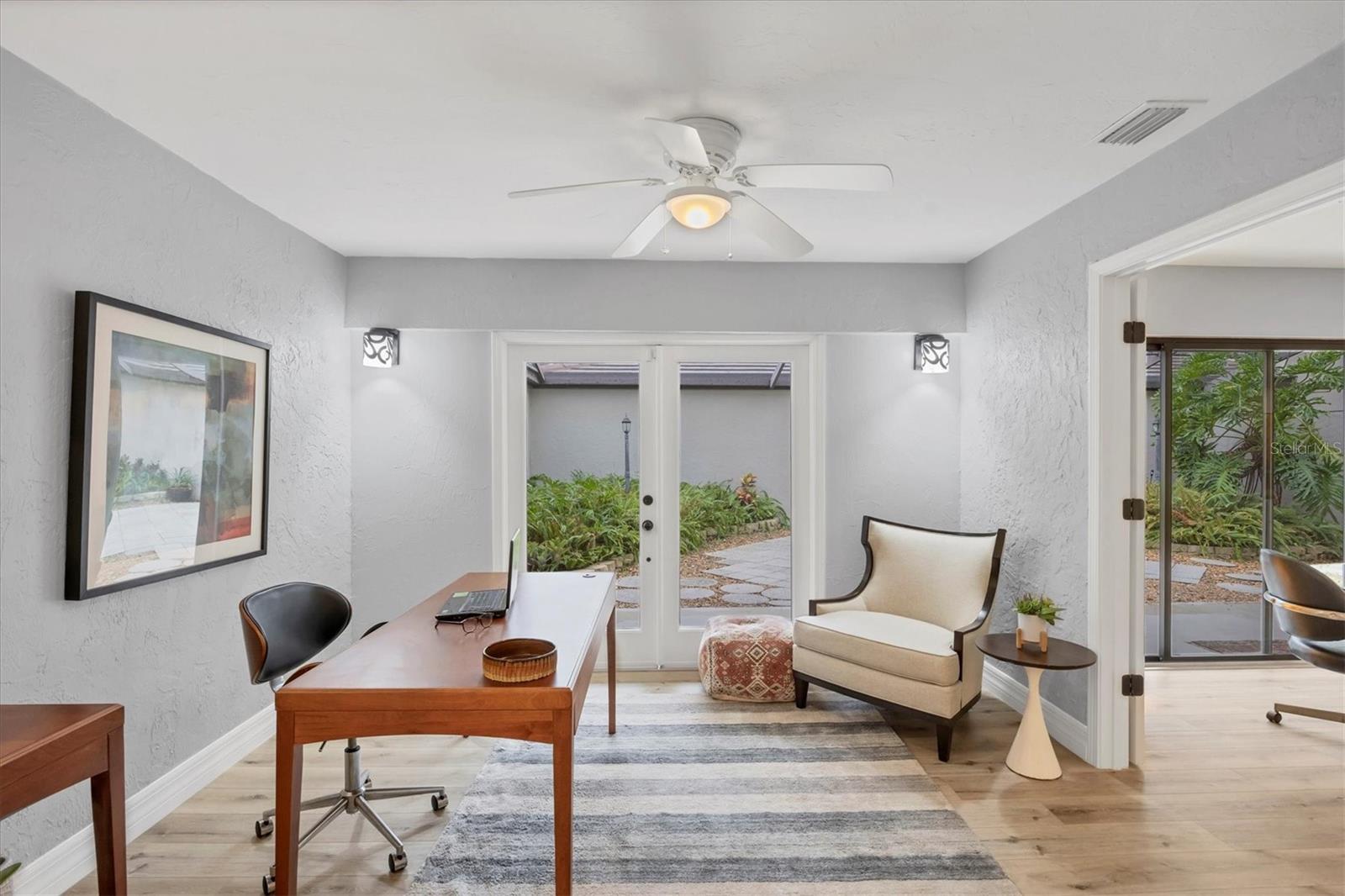 GLEN OAKS MANOR HOMES PH 1 - Residential