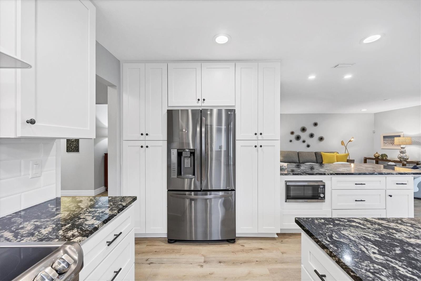 GLEN OAKS MANOR HOMES PH 1 - Residential