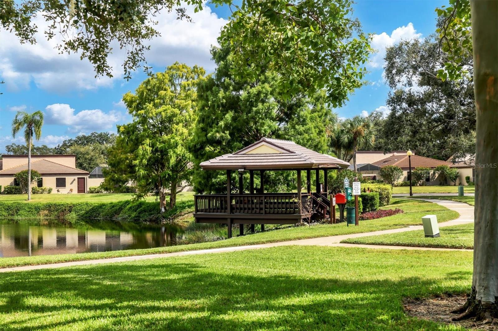 GLEN OAKS MANOR HOMES PH 1 - Residential