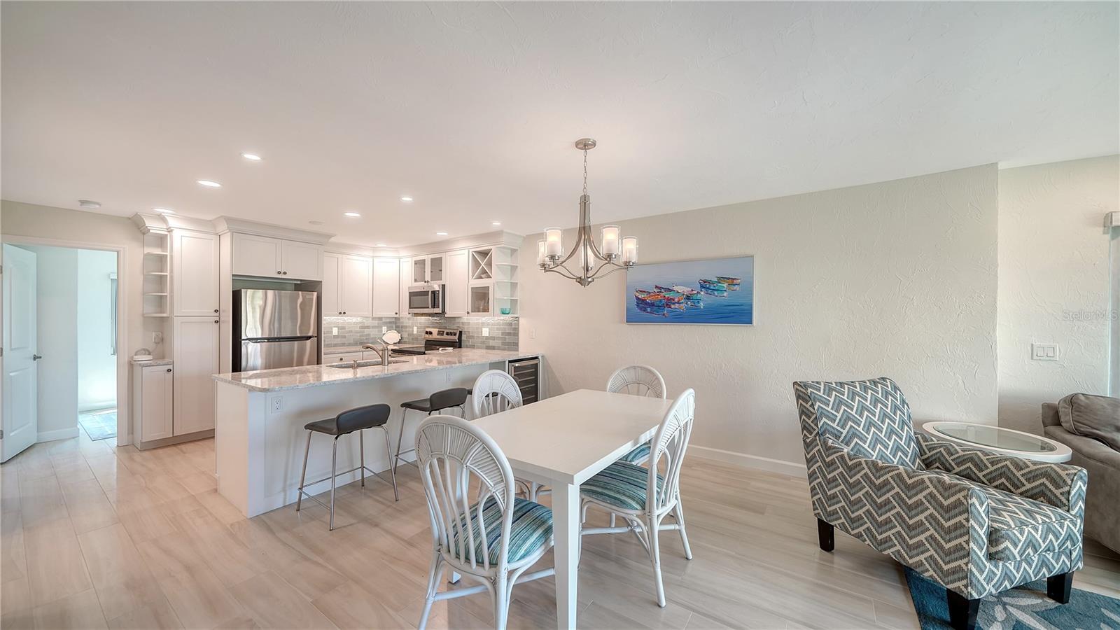 WINDWARD BAY AMD - Residential