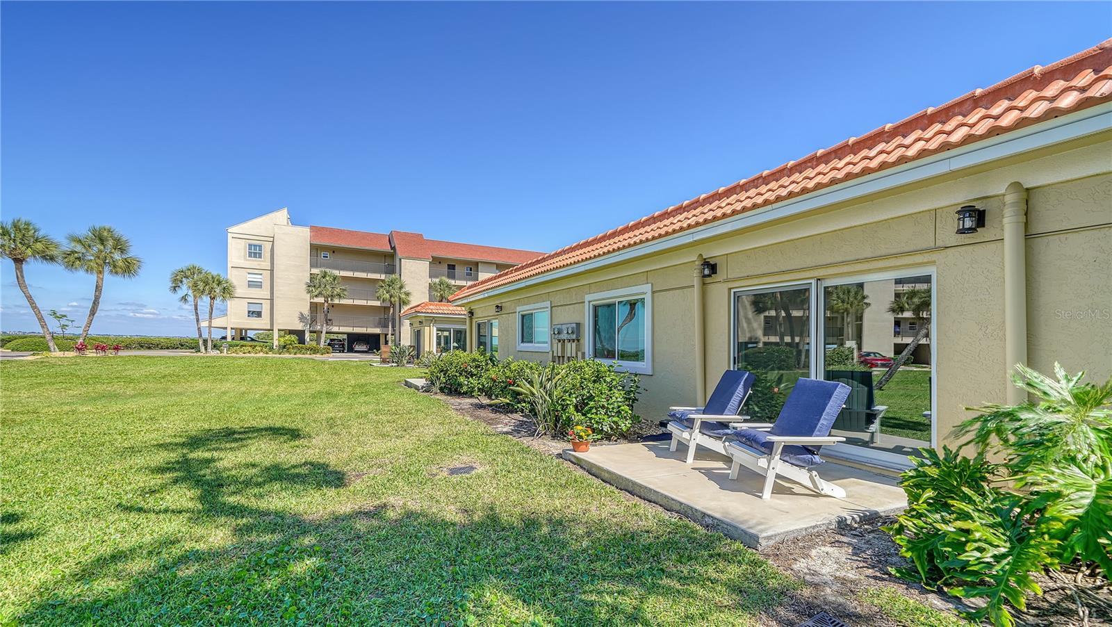 WINDWARD BAY AMD - Residential