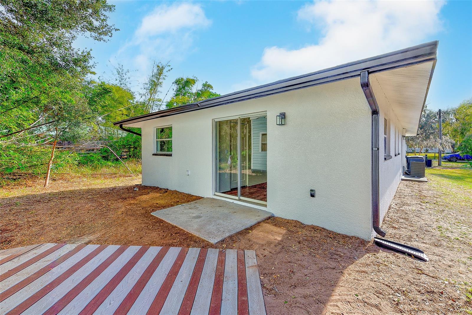 WILLOW SHORES - Residential