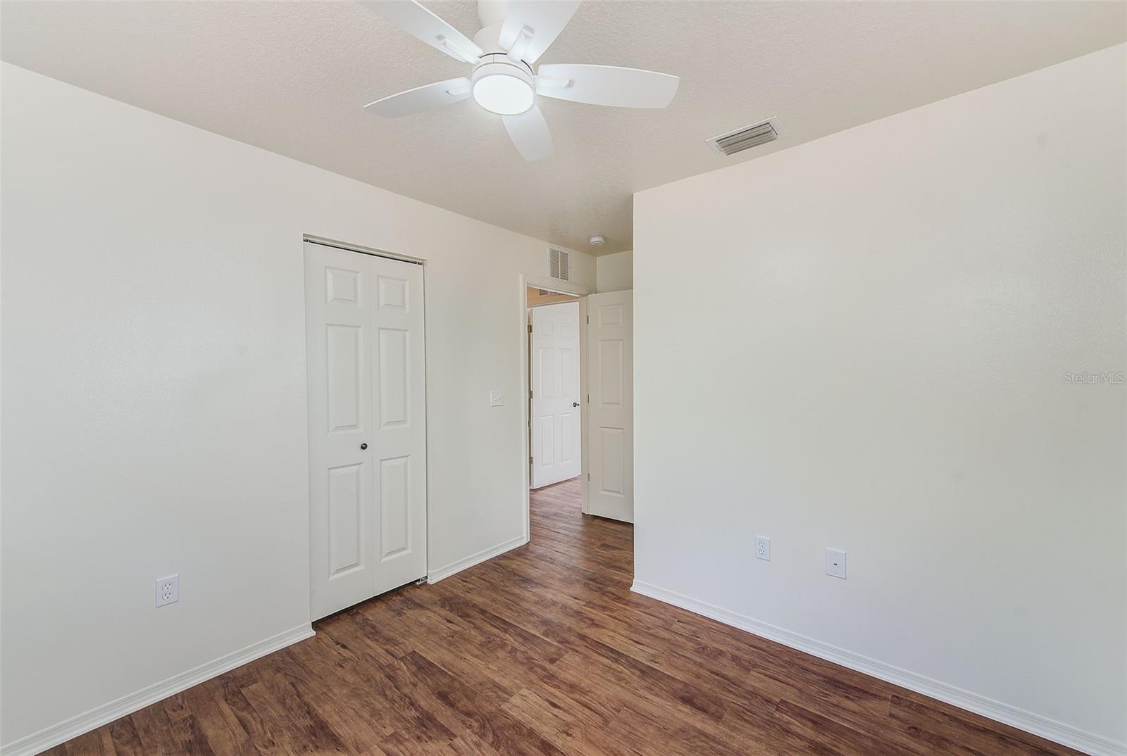 WILLOW SHORES - Residential