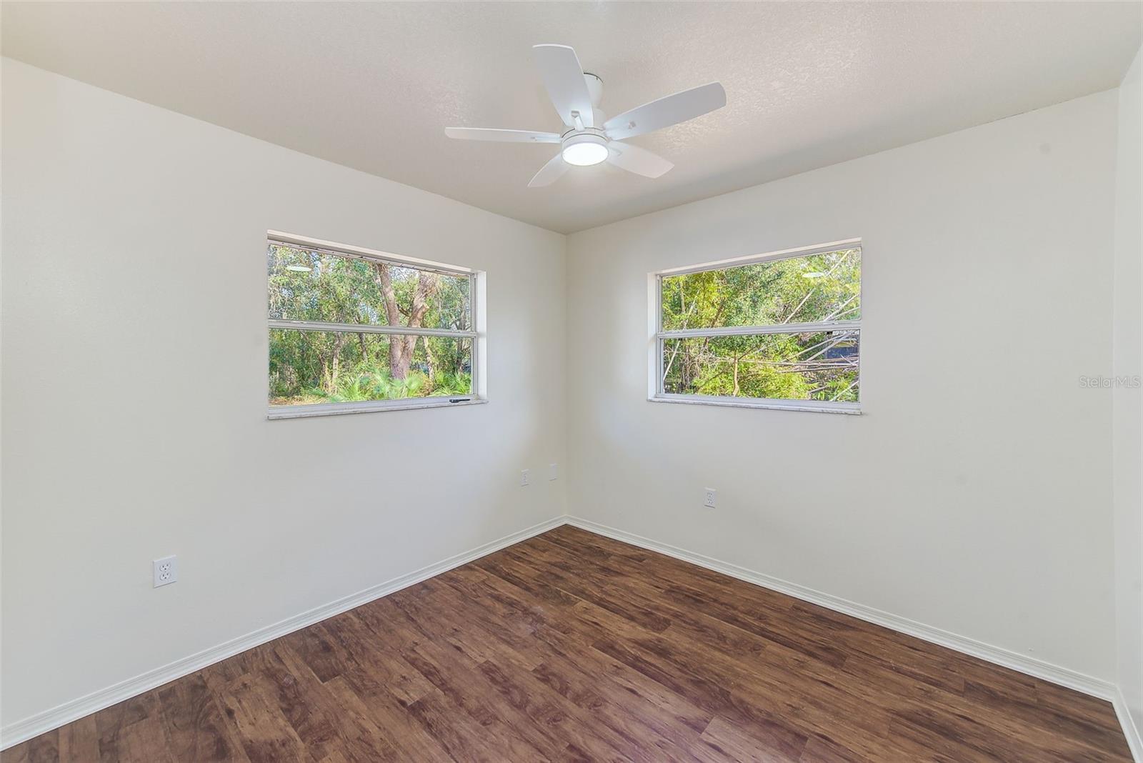 WILLOW SHORES - Residential