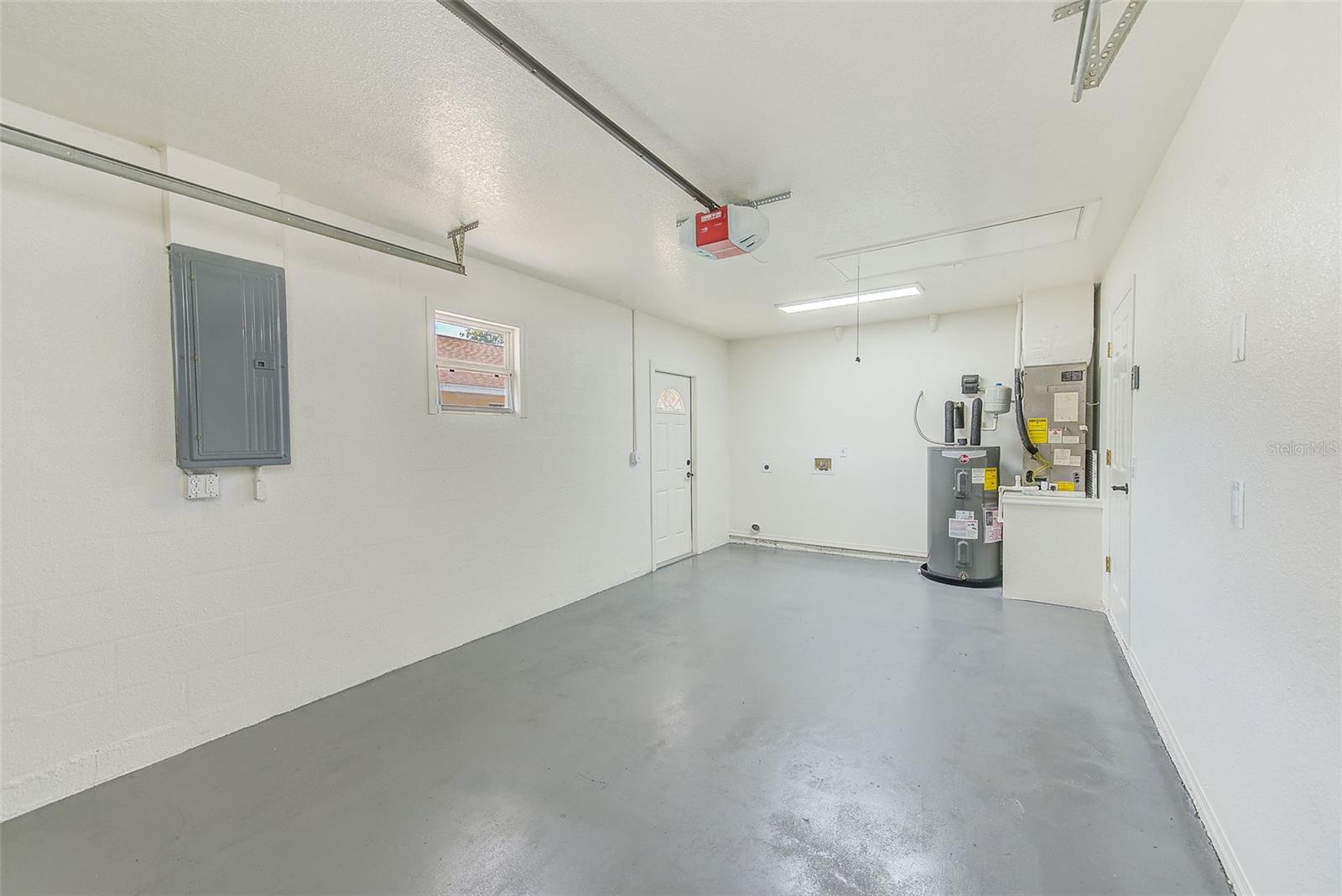 WILLOW SHORES - Residential