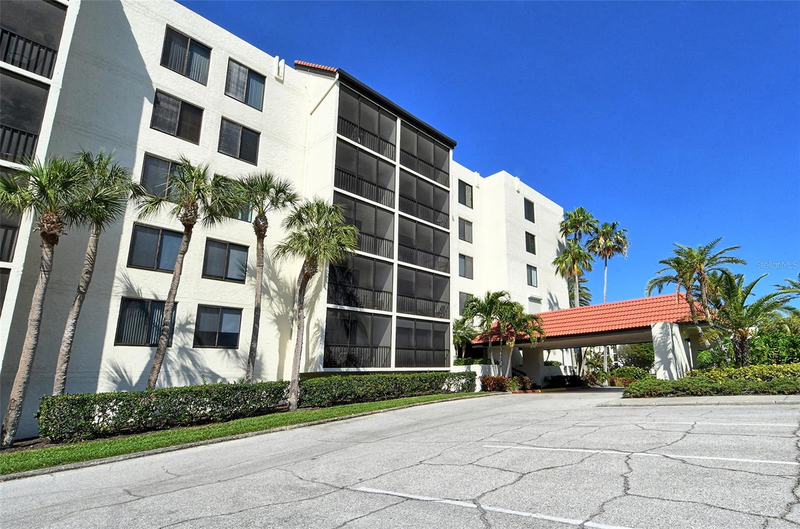 1945 GULF OF MEXICO DRIVE M2-213