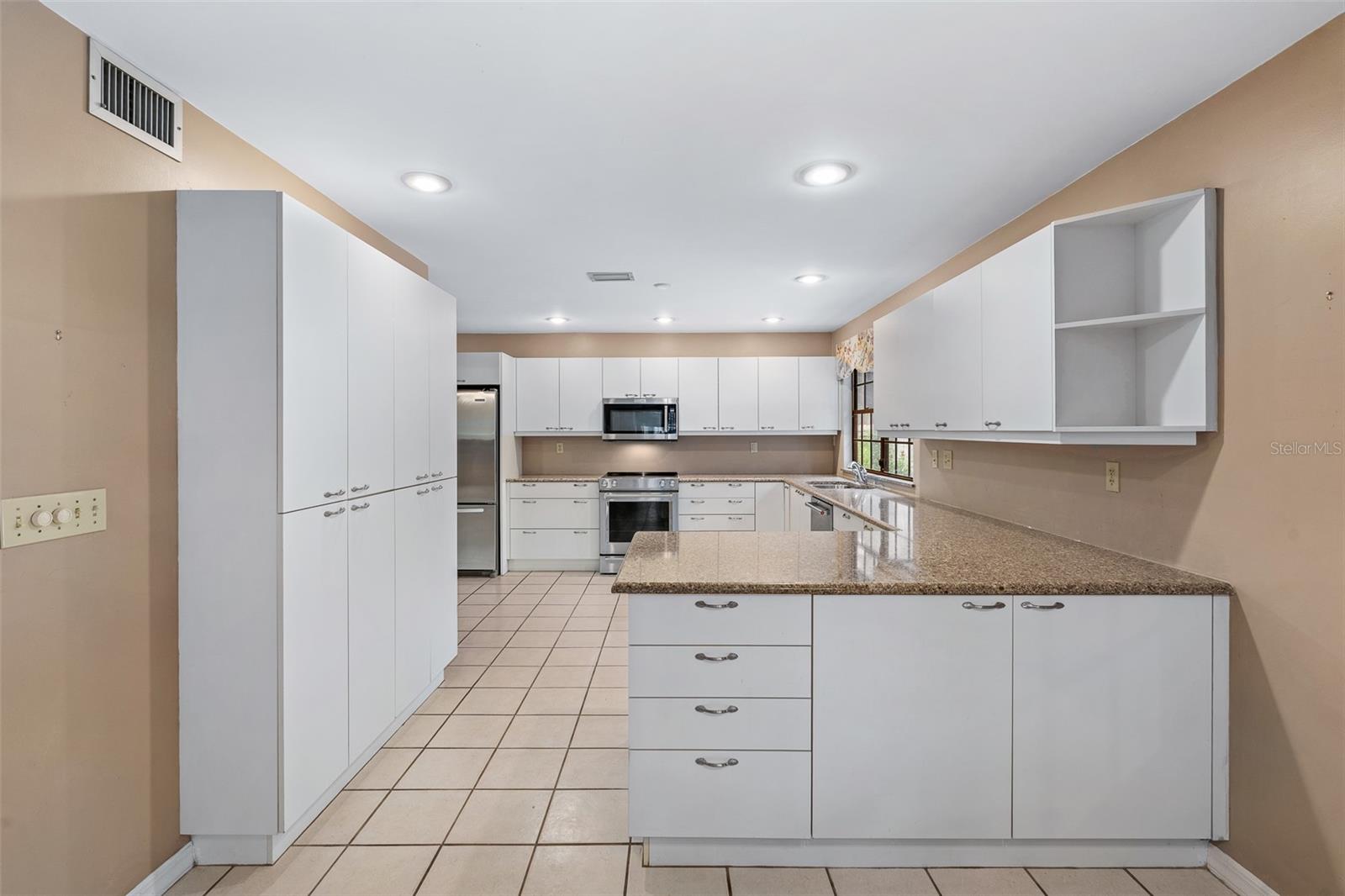 TRAILS UN 02M - Residential