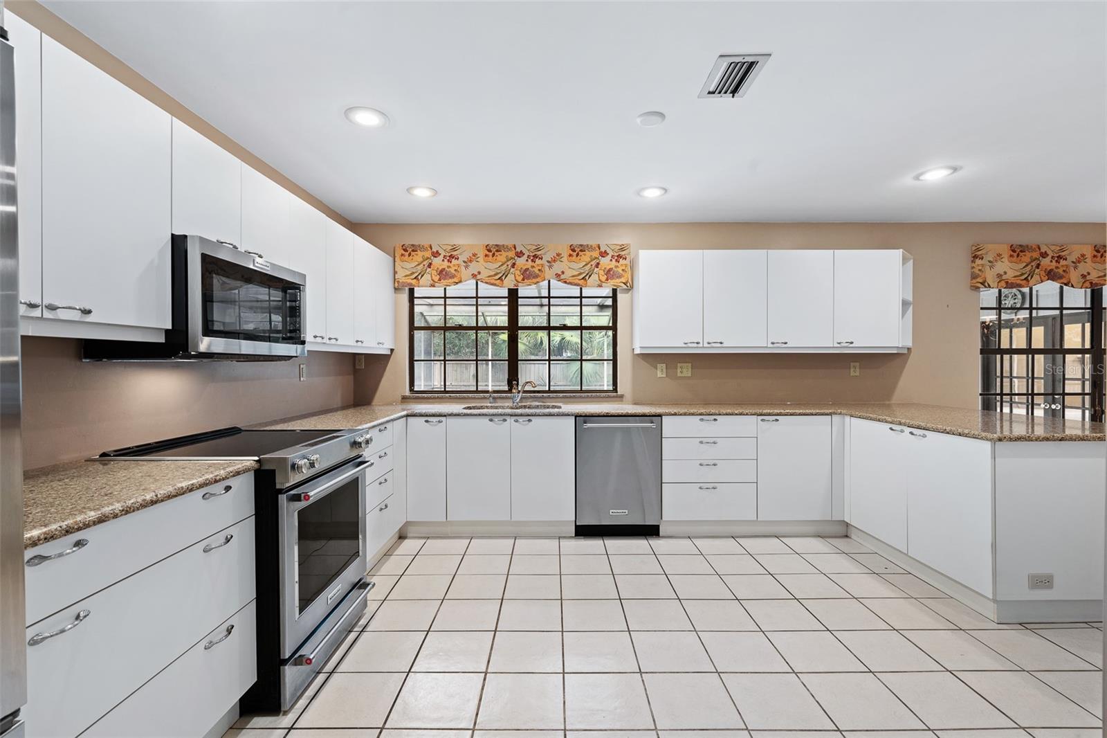 TRAILS UN 02M - Residential