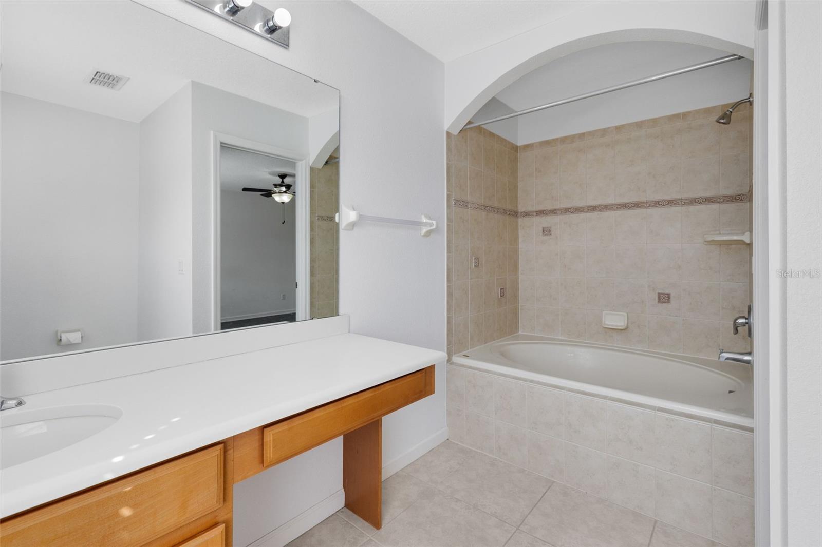 HERITAGE COMMONS - Residential