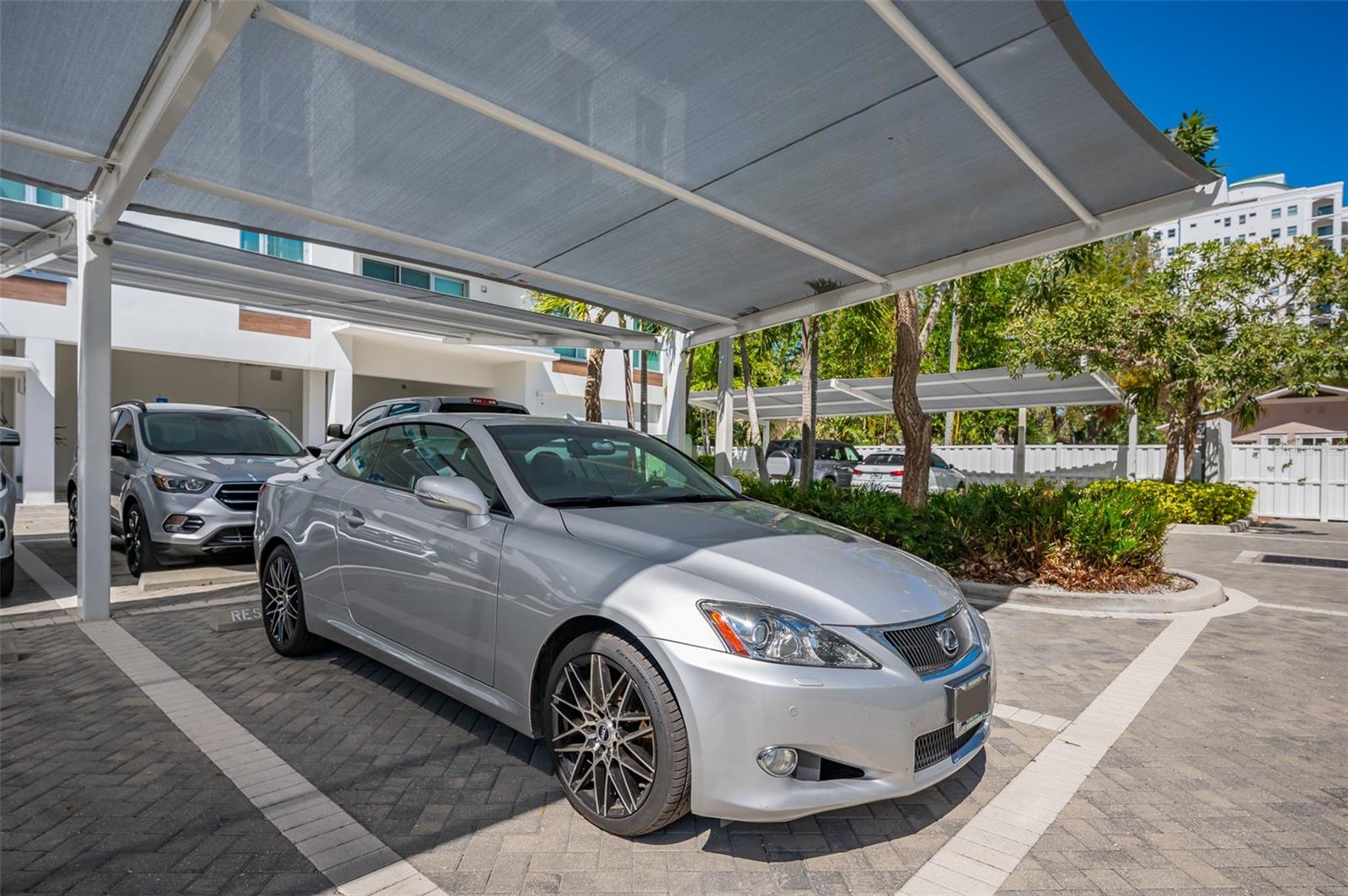 ORANGE CLUB - Residential