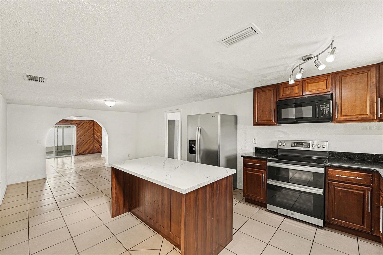 9031 TREE VALLEY CIRCLE