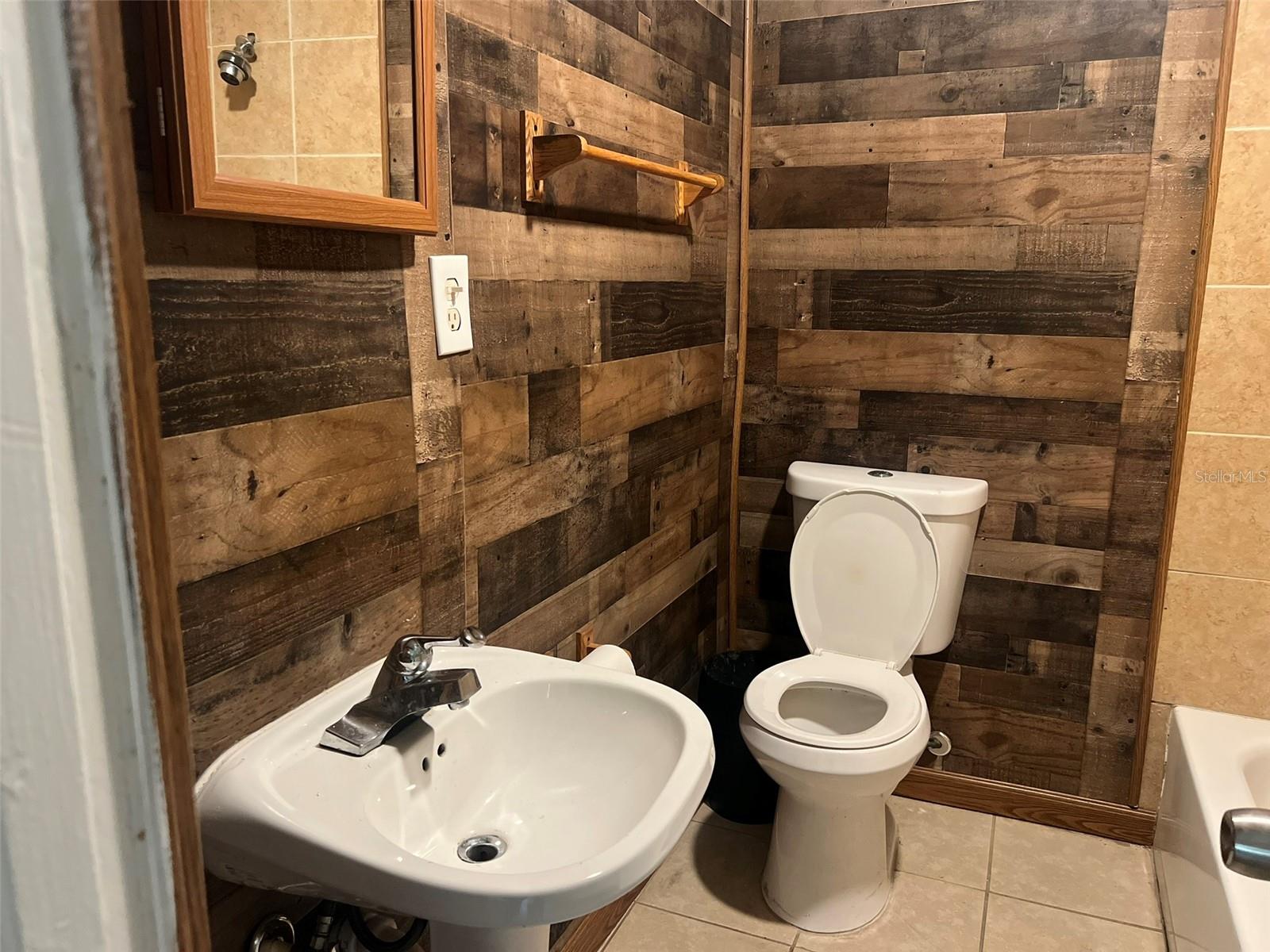 UNPLATTED - Residential Lease