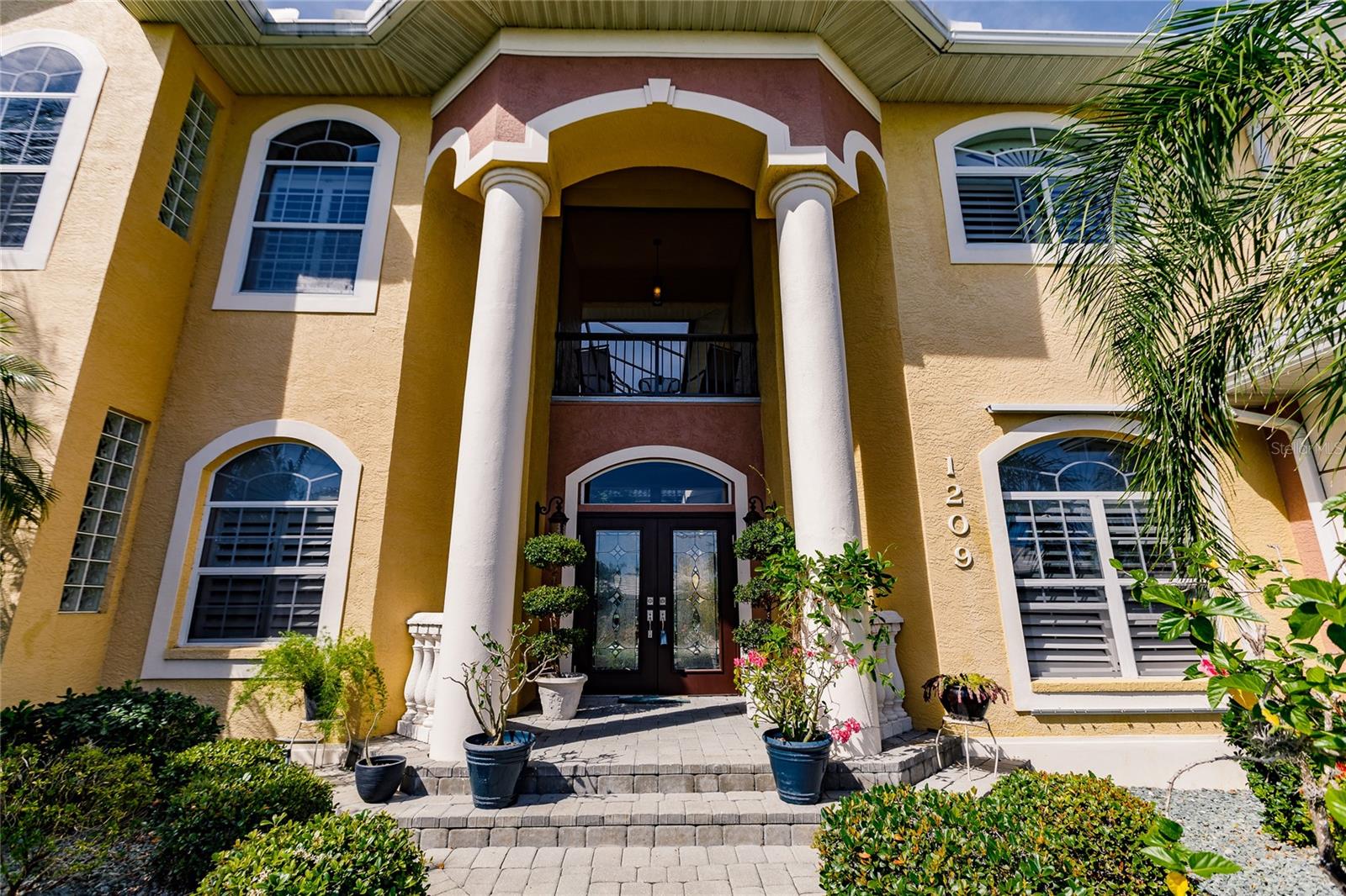 1209 SAN MATEO DRIVE