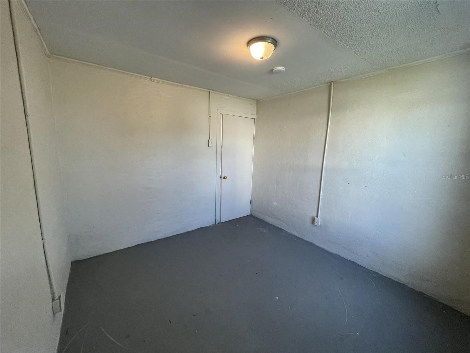 LAKE WALES LAND CO SUB - Residential Lease