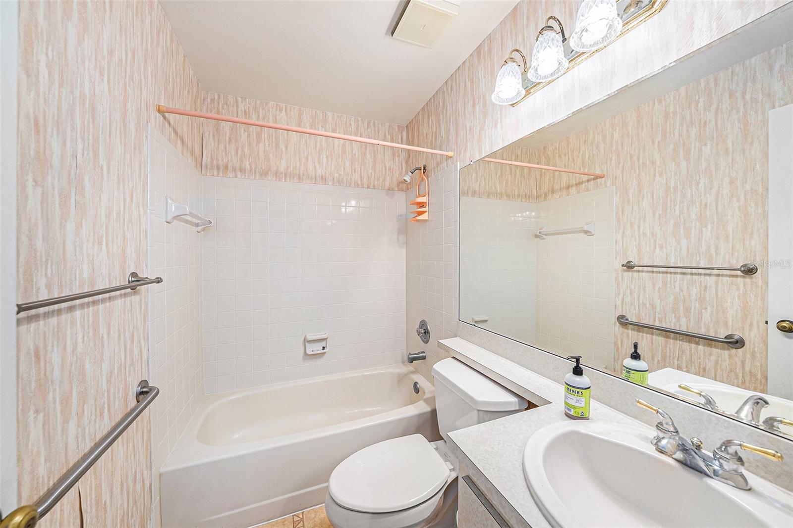 VILLAS OF BEACON GROVES - Residential