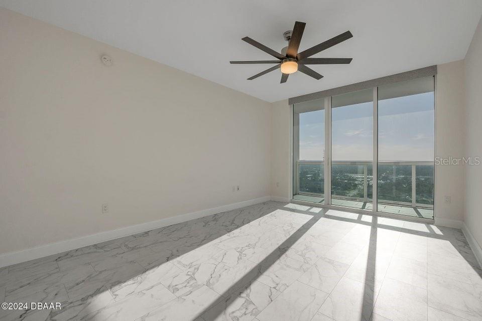 MARINA GRANDE/HALIFAX 01 - Residential Lease