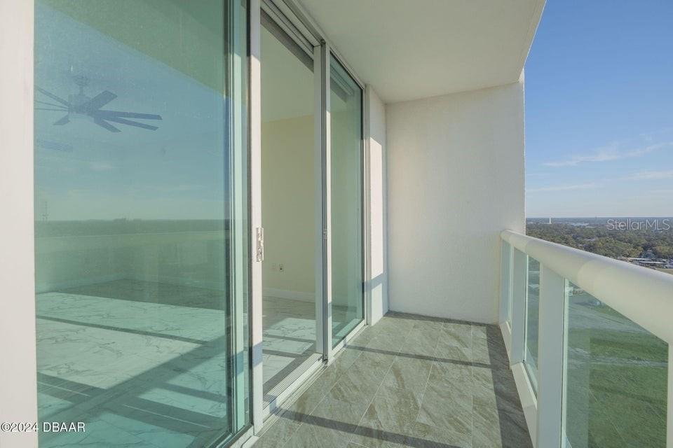 MARINA GRANDE/HALIFAX 01 - Residential Lease