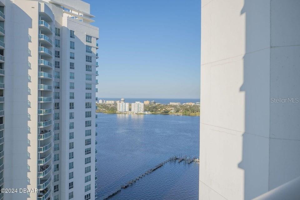 MARINA GRANDE/HALIFAX 01 - Residential Lease