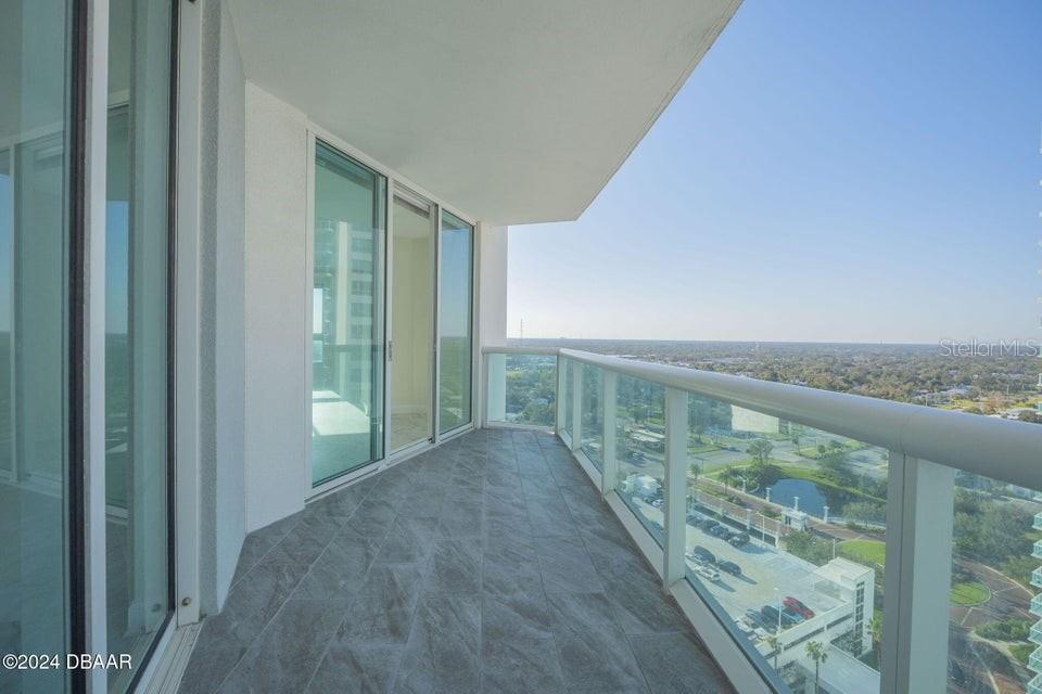 MARINA GRANDE/HALIFAX 01 - Residential Lease