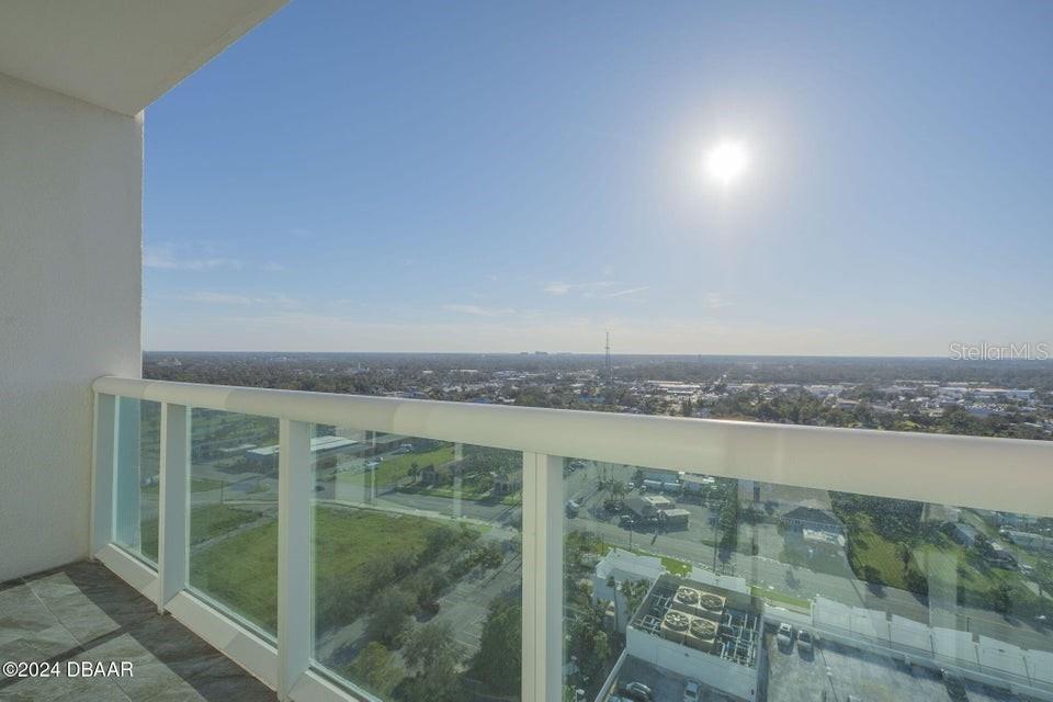 MARINA GRANDE/HALIFAX 01 - Residential Lease