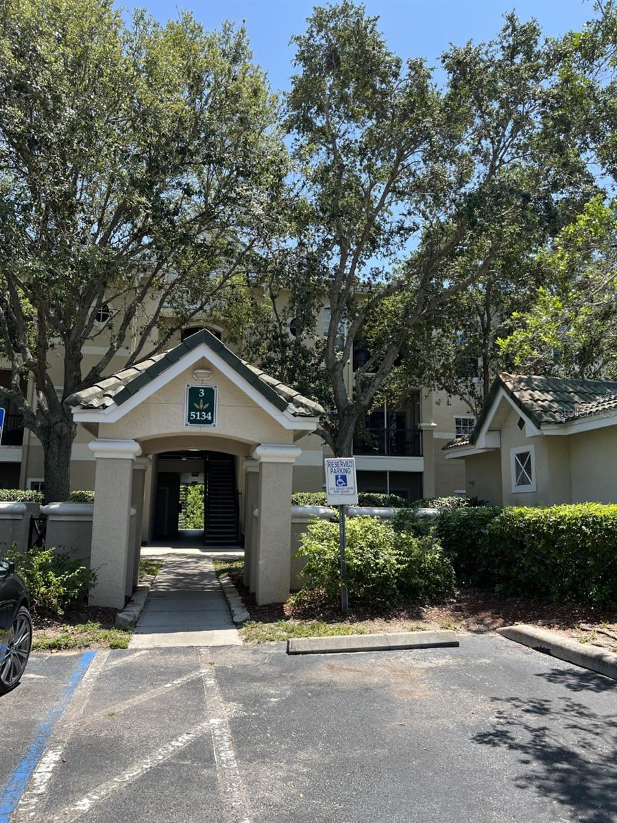 UNFURNISHED 2 bedroom, 2 bath (split plan) available for rent. This unit is located on the 2nd floor in a quiet section of Serenade on Palmer Ranch with surrounding neighbors away for the summer. Serenade is a gated community located within walking distance of shopping and less than a mile from I-75 for convenient travel. Siesta Key is a short distance away along with the convenience of Gulf Gate nearby with many choices of restaurants.
This is a spacious unit, light and bright with walk in closets in both bedrooms.
An upgrade to vinyl flooring may be an option for qualified tenant and a higher monthly rent.