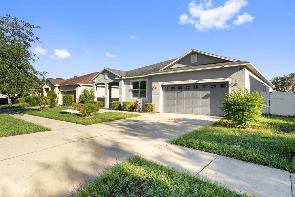 Photo of 11114 Hartford Fern Drive, Riverview, FL 33569 (MLS # TB8541391)