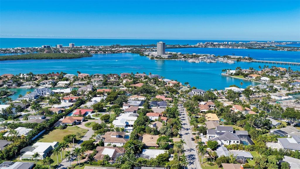 Photo of 338 Bird Key Drive, Sarasota, FL 34236 (MLS # A4671470)