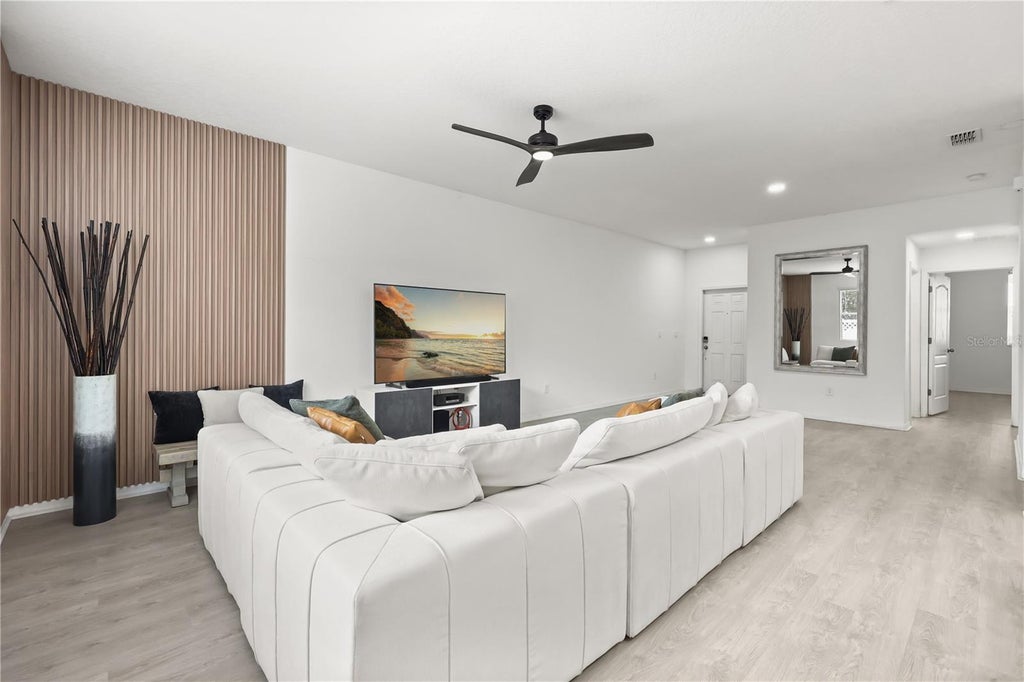 Photo of 7668 Fairgrove Avenue, Windermere, FL 34786 (MLS # O6441765)