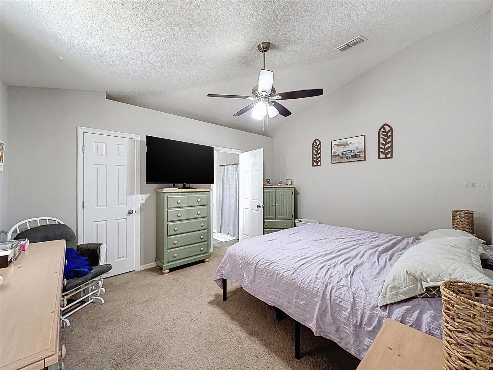 ROYAL HIGHLANDS - Residential