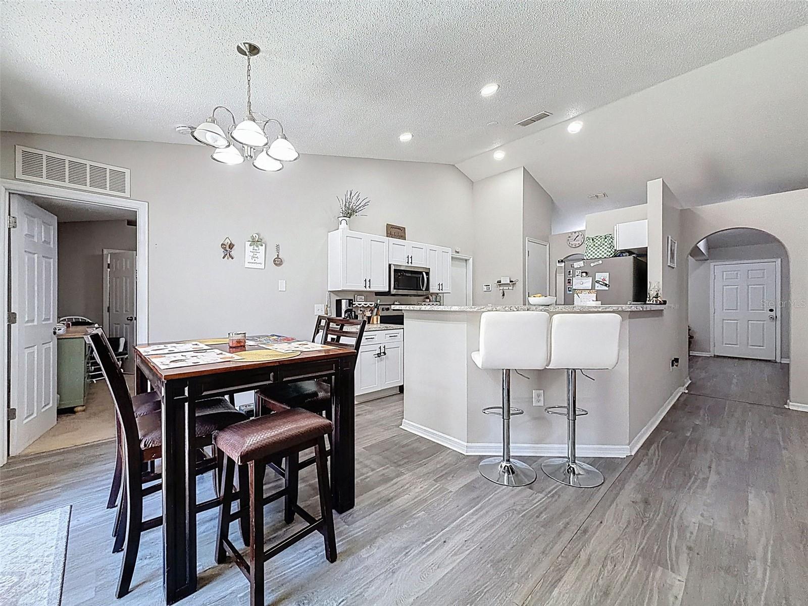 ROYAL HIGHLANDS - Residential