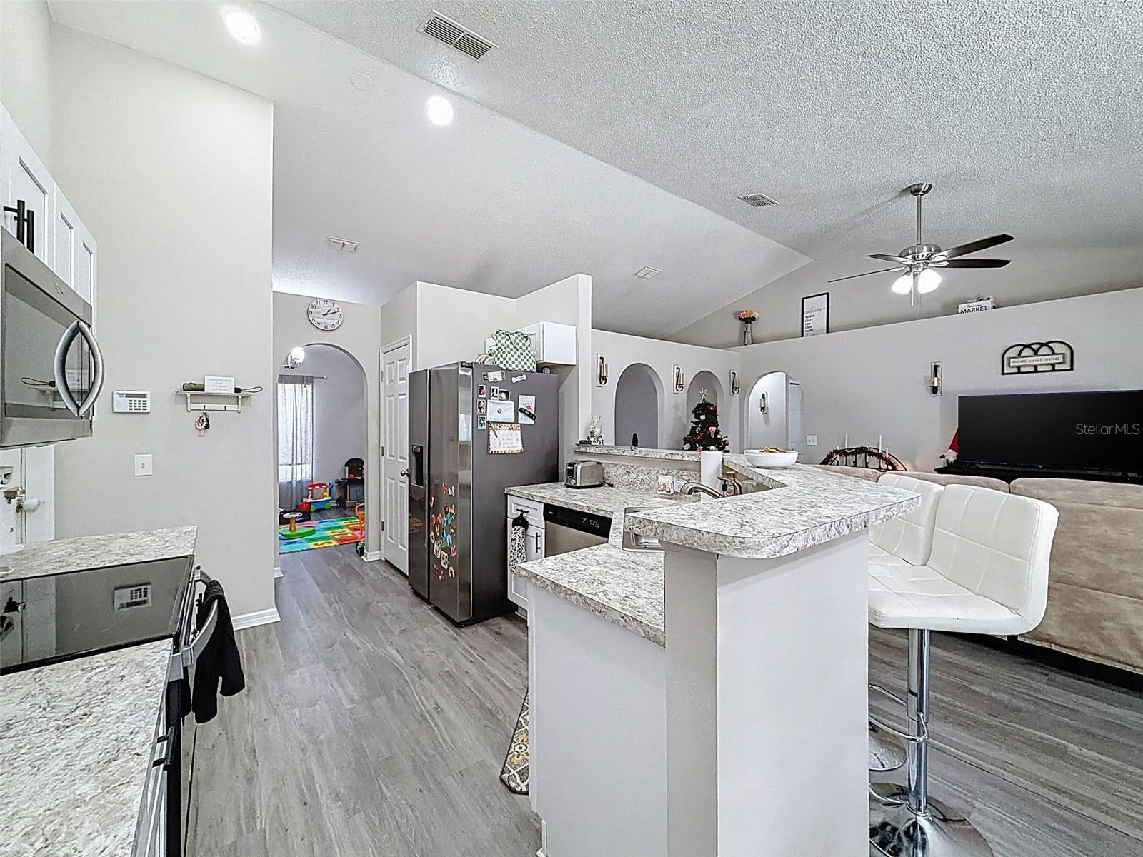 ROYAL HIGHLANDS - Residential