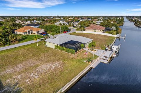 A home in PORT CHARLOTTE