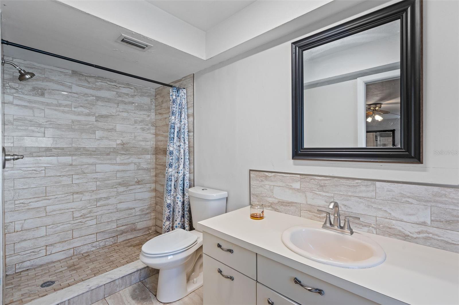 IMPERIAL PARK - Residential