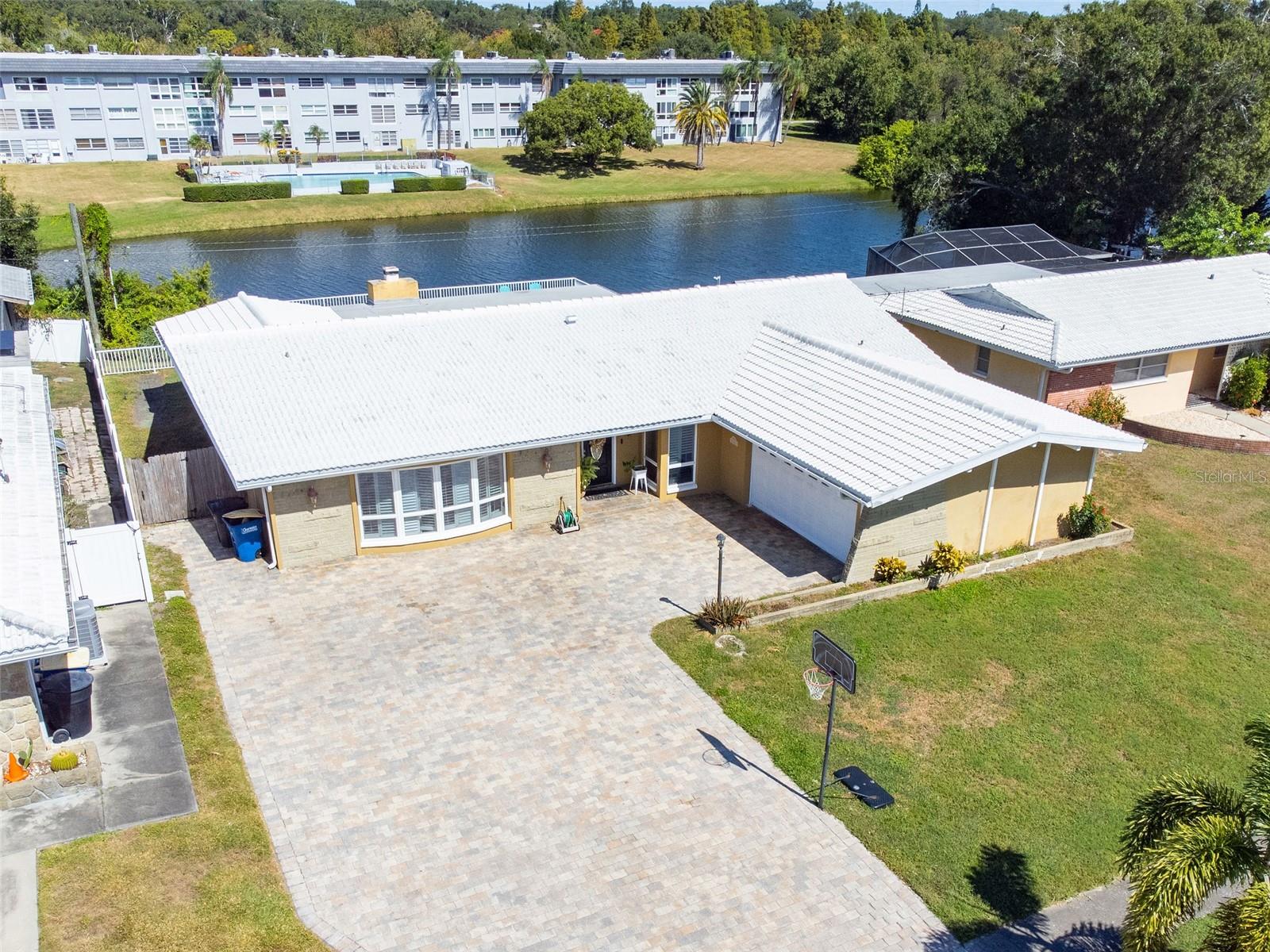 IMPERIAL PARK - Residential