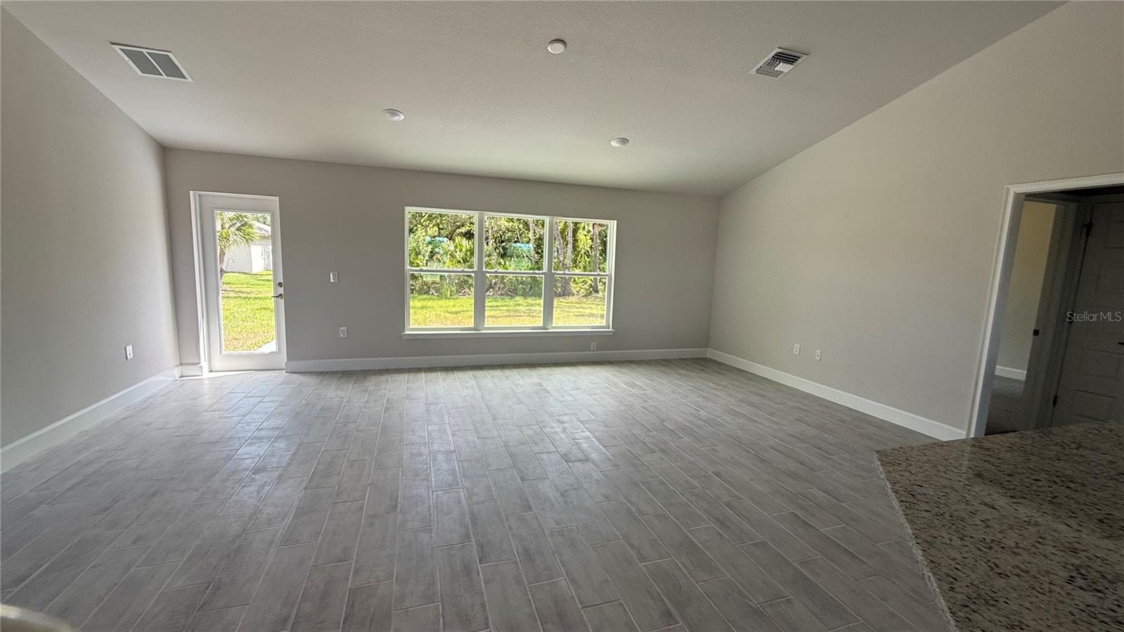 3249 VICKERS LANE