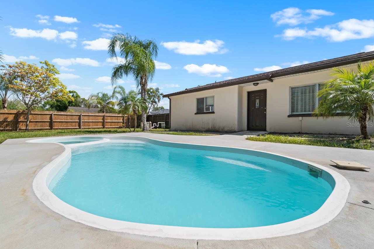 RUSKIN CITY 1ST ADD - Residential