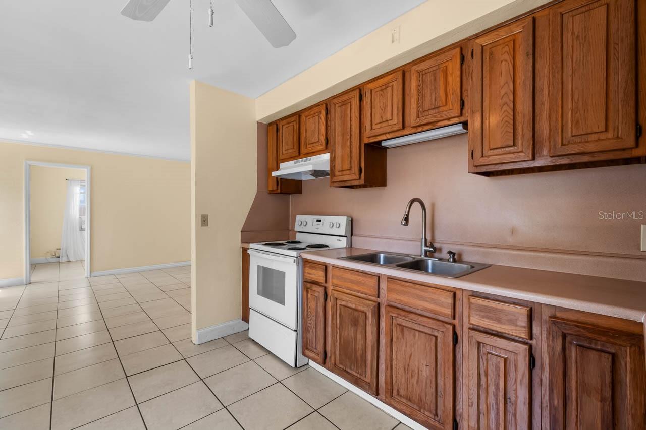 RUSKIN CITY 1ST ADD - Residential