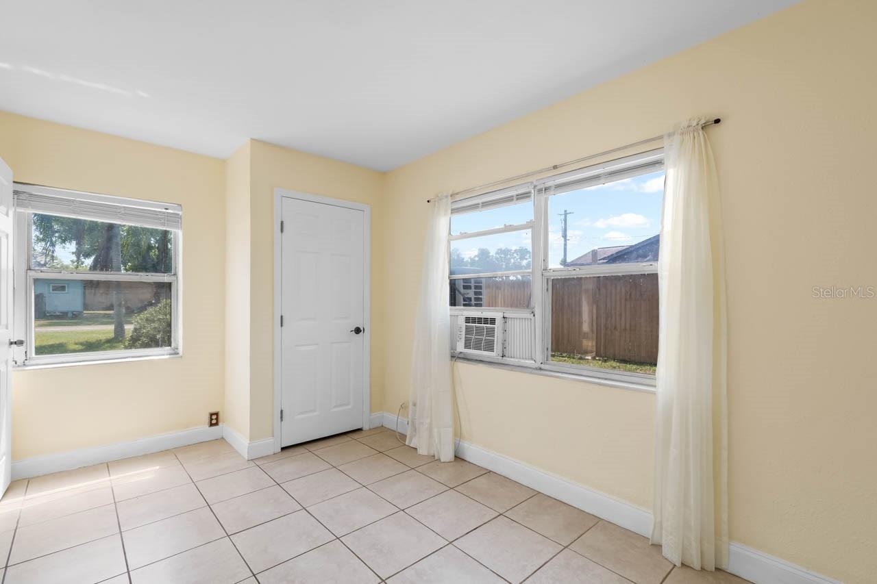 RUSKIN CITY 1ST ADD - Residential