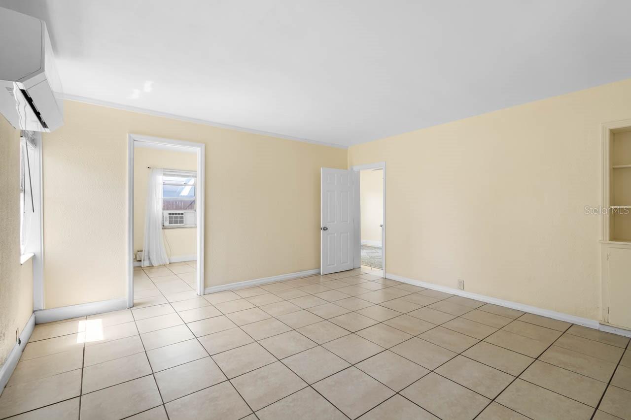 RUSKIN CITY 1ST ADD - Residential