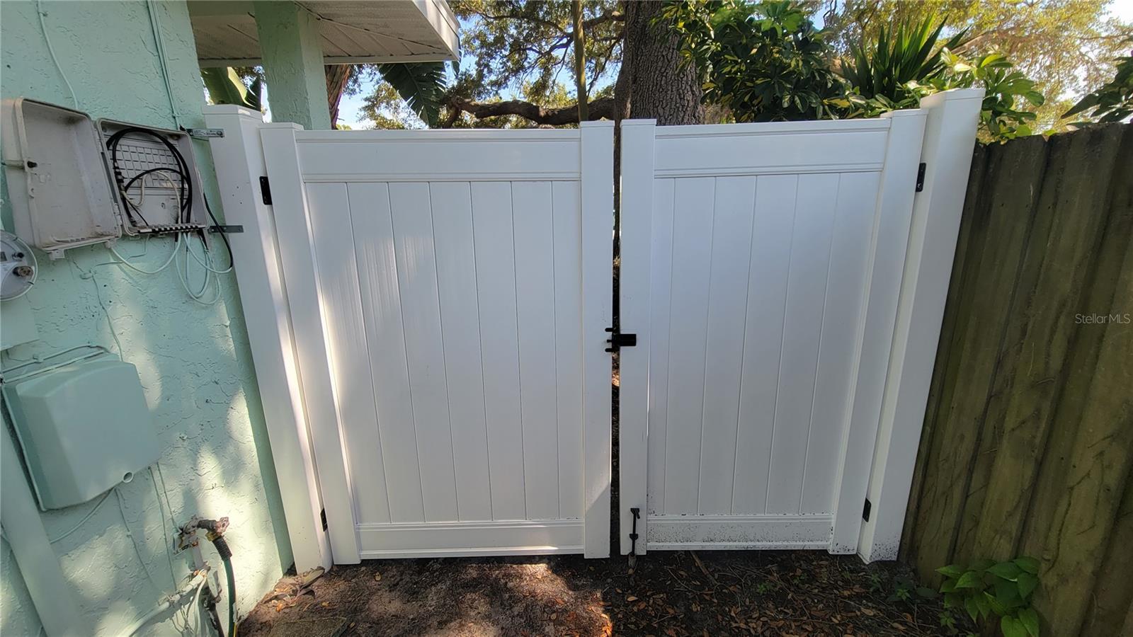 LAKE GARDENS SUB - Residential Lease