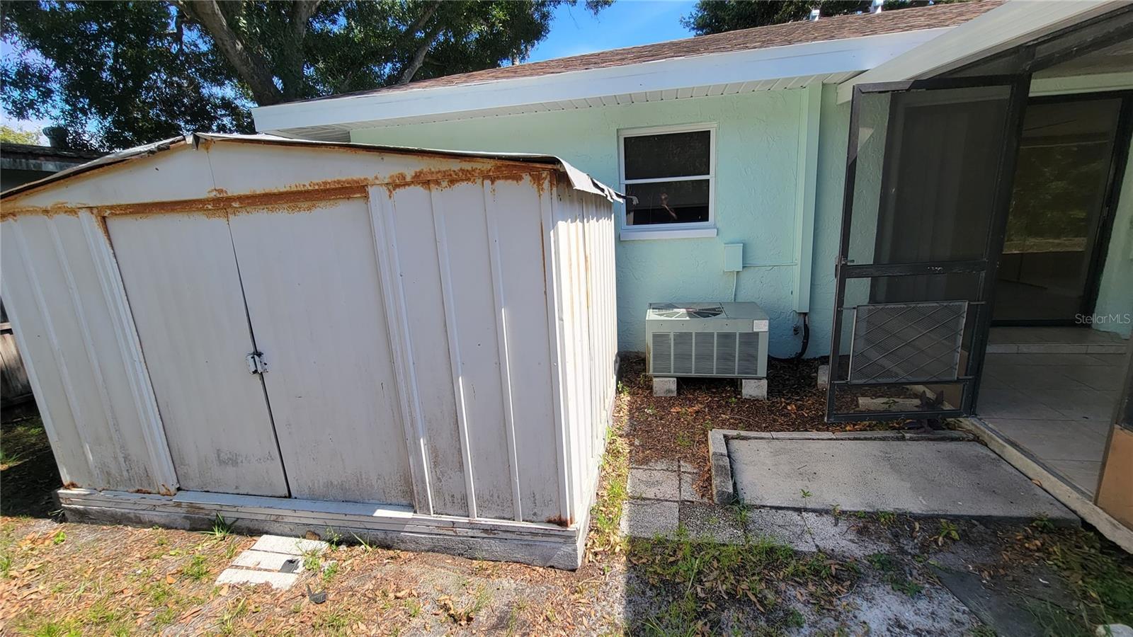 LAKE GARDENS SUB - Residential Lease