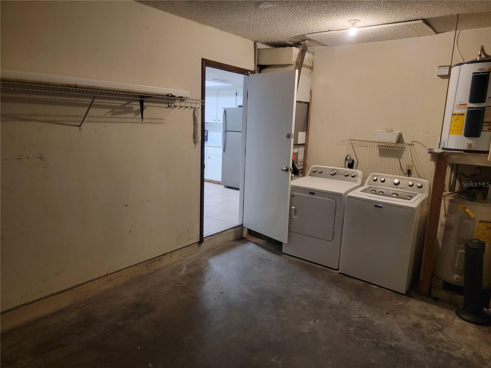 LAKE GARDENS SUB - Residential Lease