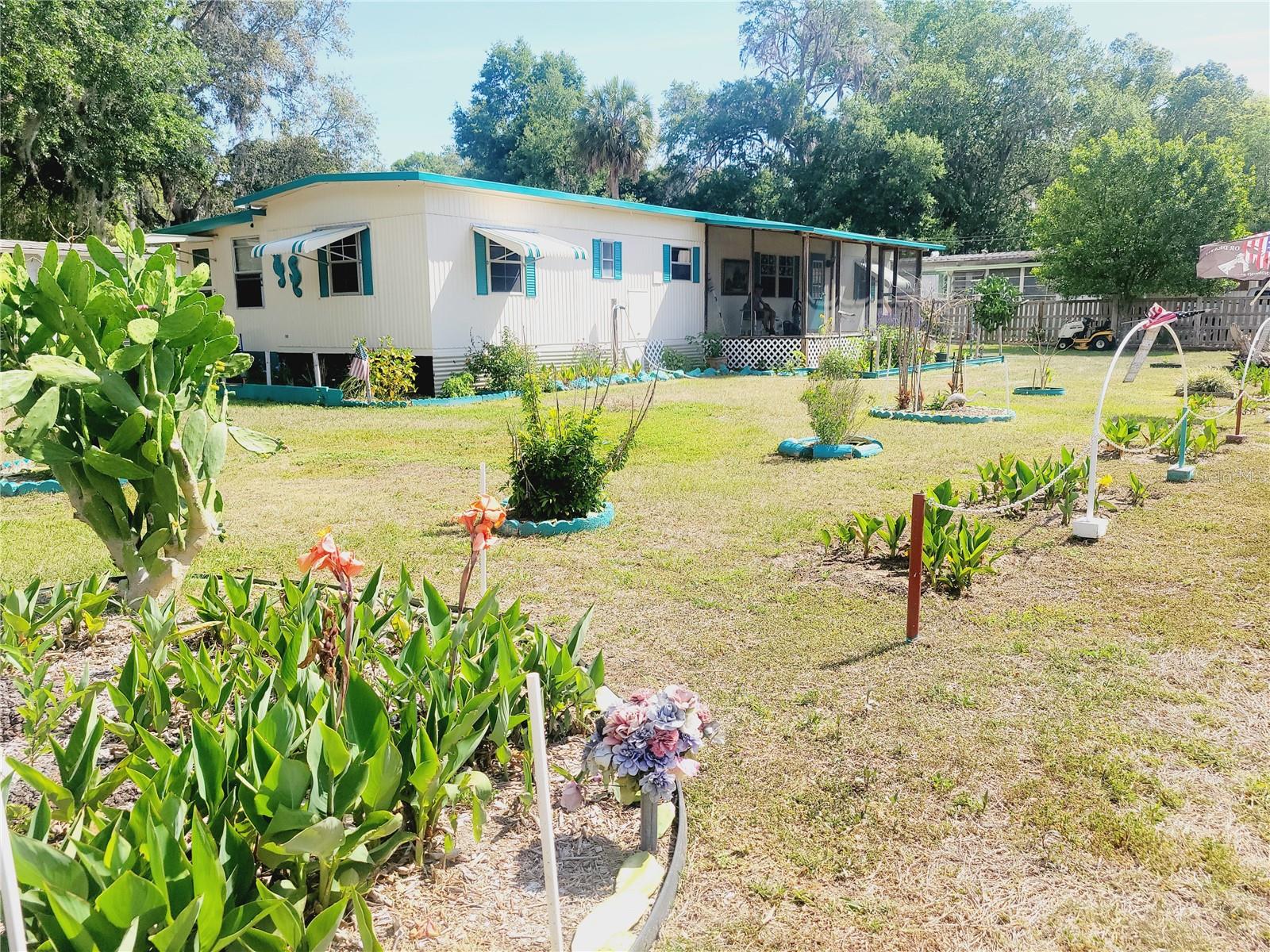 PINE LAKE - Residential