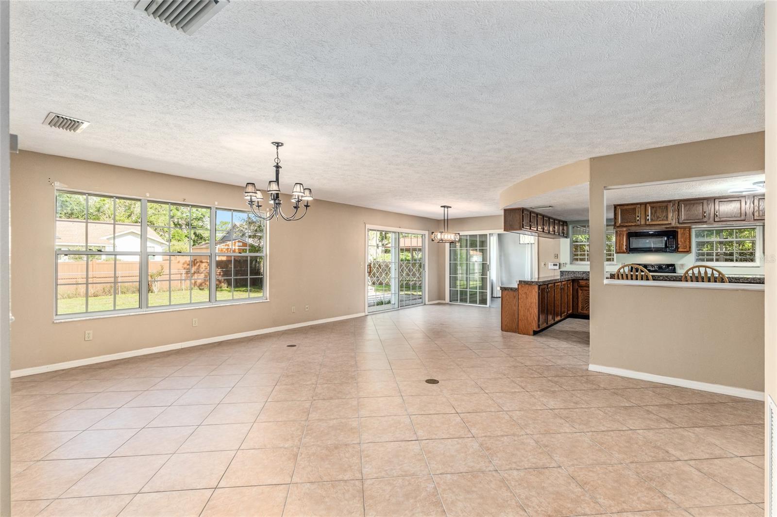 1404 SE 40TH COURT