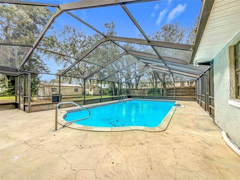 A home in WINTER HAVEN