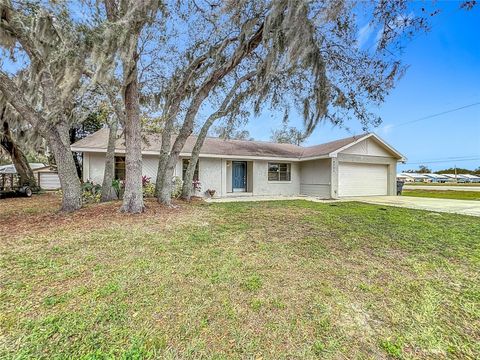 A home in WINTER HAVEN